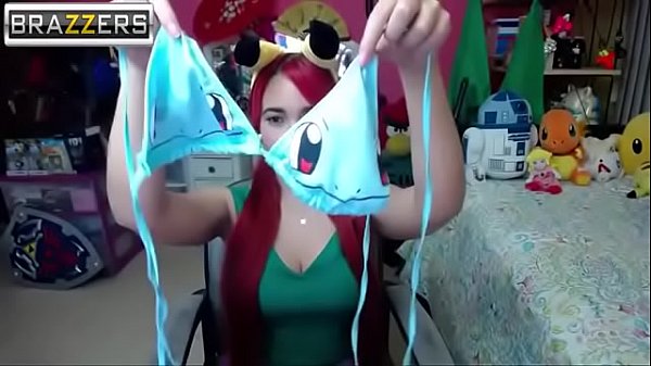 Sexy redhead with scantily clad ass