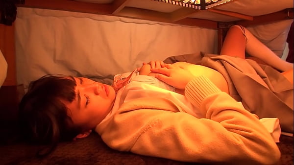 https://bit.ly/31q8Al4 I can't stand the defenseless lower body in the bed and it's mischievous! A beautiful girl who seems to be an adult begins to writhe without making a voice so as not to be noticed by others ...[Part 1] – Free HD Porn Video