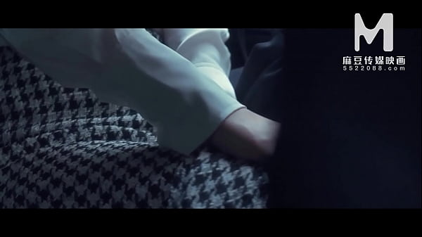 The four sexy women are squeezing the men's semen with a footjob.