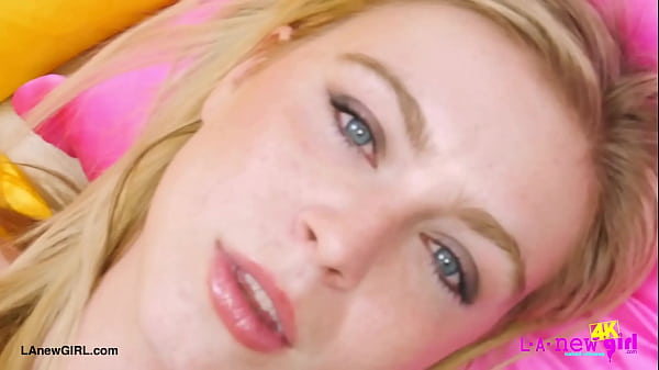 Sexy blond model naked close-up – Free HD Porn Video