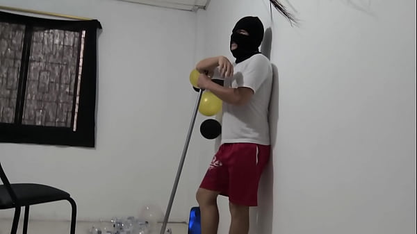 The cleaning worker seduces his boss during working hours. The man sensually touches his boss and sucks her tits – Free HD Porn Video