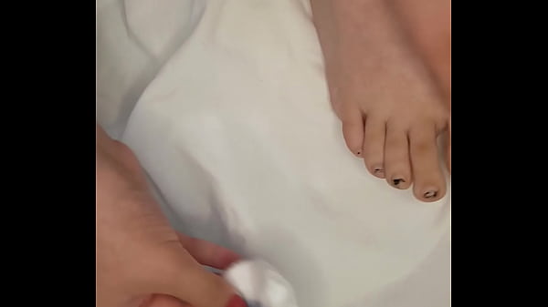 Getting my feets ready – Free HD Porn Video
