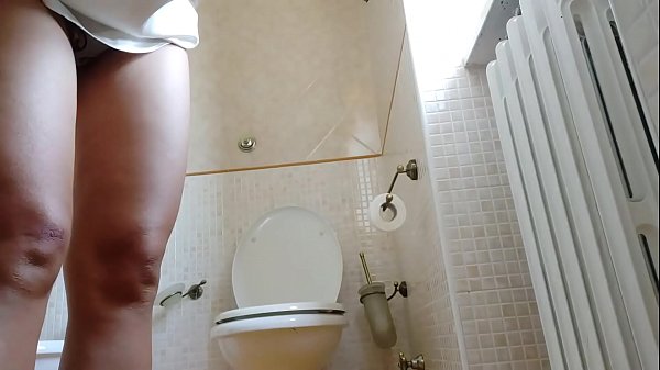 dark urine: this is the primary symptom of coronavirus