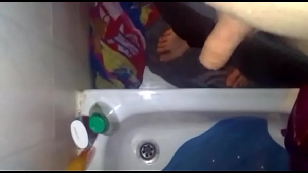 I visit my Friends and pee in the shower – Free HD Porn Video