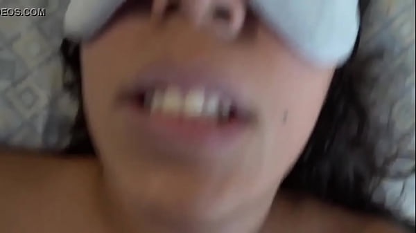 pervy stepson gets into his stepmom´s room to fuck her without condom