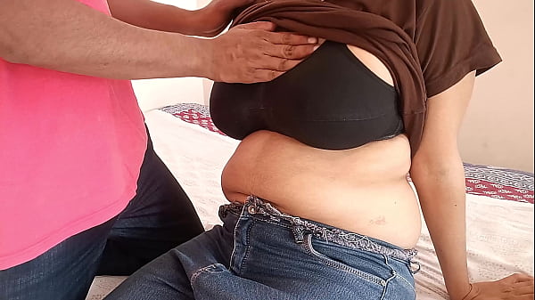 देसी स्कूल गर्लफ्रेंड का पहली बार ब्लोजॉब सेक्स, भारतीय किशोरी XXXX हार्ड चुदाई हिंदी ऑडियो के साथ