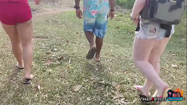 TRISAL WITHOUT SHAME HAS SEX IN AN ABANDONED PLACE WITH A LOT OF WHORE - TRHEESOME
