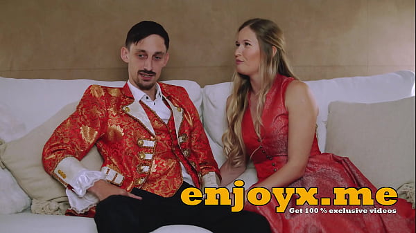 Bronze Goddess with clean-shaved cunny in tights savors fellating cock, gusto in full HD porn! 2 mischievous friends rehash their super-naughty sex adventures, then dive into a steaming session of exploring their sexual limits. – Free HD Porn Video
