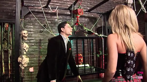 She invites her lover to a BDSM store and engages in sexual intercourse with both him and the salesperson – Free HD Porn Video