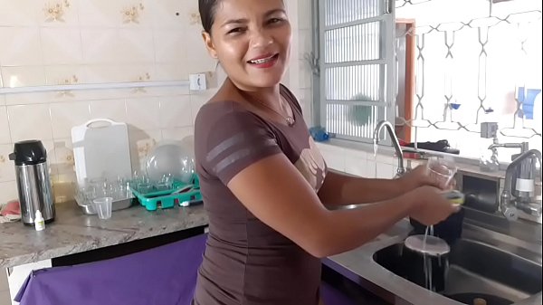 Is doing a delicious anal leaning on the sink, pauzudo puts everything – Free HD Porn Video