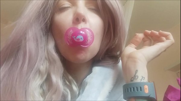 very stubborn she wants to swallow her sperm, without hesitation, as she has learned with her beloved pacifier