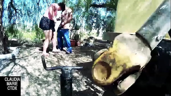 They eat cocks better outdoors