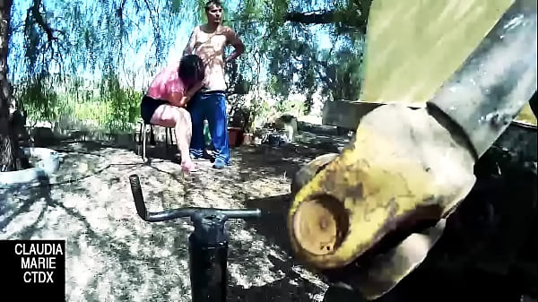 They eat cocks better outdoors