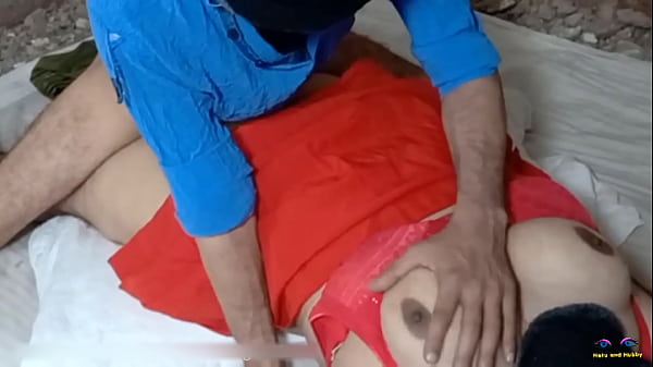 Big white ass deflowered by anal penetration after pussyfucking hardcore sex of a big boobs Indian cheating wife wearing Red Bra and Red Lehnga in painful xxx hindi porno – Free HD Porn Video