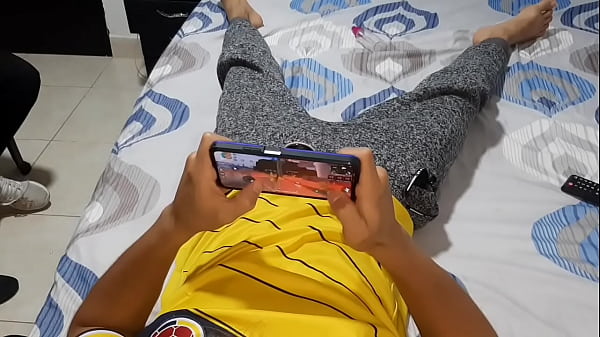 MY BEST FRIEND ARRIVED TO ASK FOR HELP WHILE I WAS IN THE GAME. I ENDED UP WELL FUCKED WITHOUT A CONDOM SO THAT I AM NOT ASKING FOR ANYTHING FOR FREE. – Free HD Porn Video