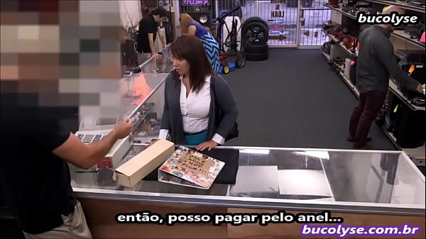 WOMAN HAVE SEX WITH STORE OWNER.
