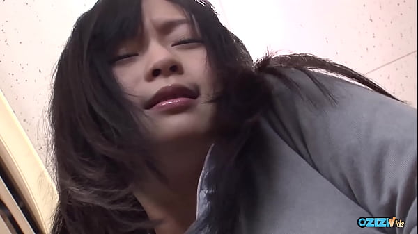 A group of men engaged in sexual activity with her, after which she was filled with a substantial amount of semen. – Free HD Porn Video