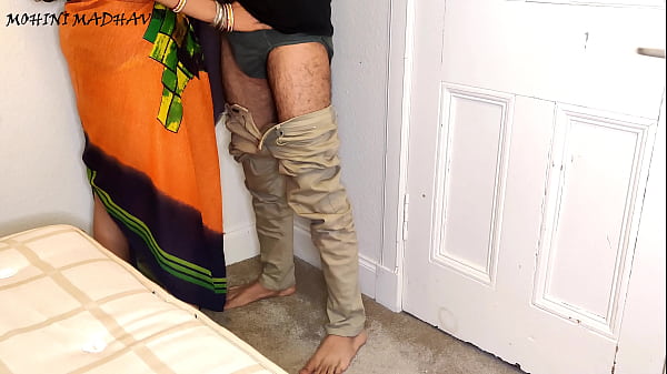 Indian Desi Aunty Fucking With Her Police boyfriend in Hotel