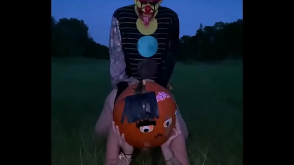Picked the best Pumpkin out the Patch! It happened to be @Mandimayxxx