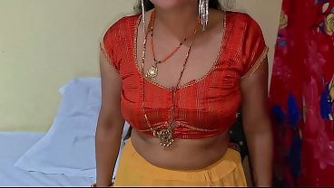 Gave a watch as a gift to step sister and fucked her pussy on the bed – Free HD Porn Video