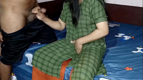 Baap se kuch nahi hota to bete ki randi bangai step mom