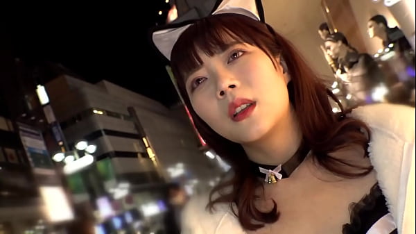 A very cute cosplay bar clerk participates in the drinking game! Shaking her beautiful body, she cums continuously for the first time! ! Part1 – Free HD Porn Video