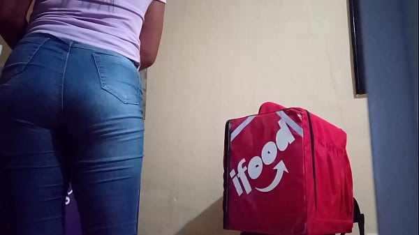 Married working at the açaí store and gave it to the iFood delivery man – Free HD Porn Video
