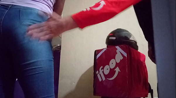 Married working at the açaí store and gave it to the iFood delivery man – Free HD Porn Video