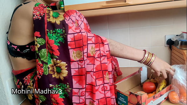 indian desi fruit seller fucked hardcore by customer for bargaining hindi audio – Free HD Porn Video