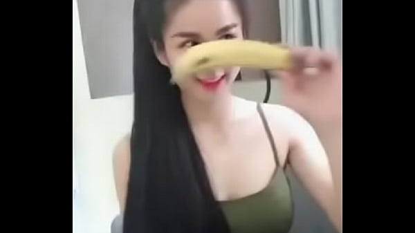 Gai Viet likes Chuoi