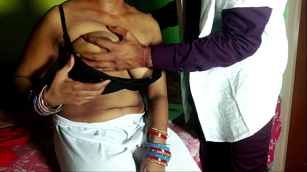 Doctor fucks patient girl's pussy in hindi voice – Free HD Porn Video