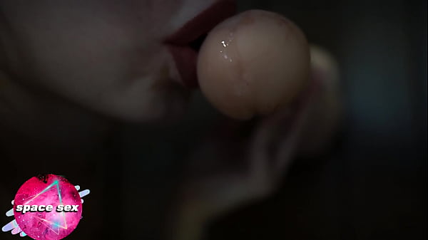 The bitch sucks a huge cock hard. A lot of drooling – Free HD Porn Video