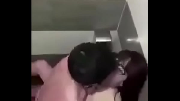 Fucking in toilet – Free HD Porn Video