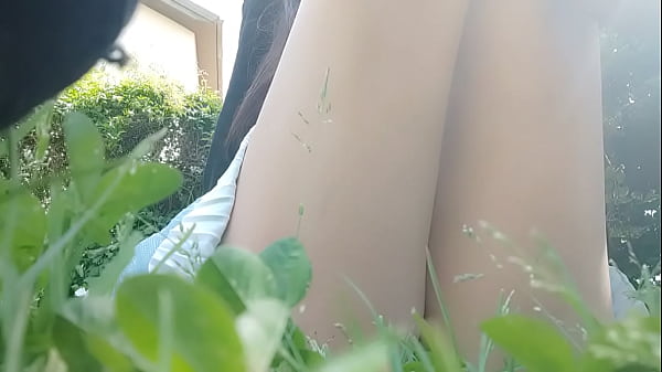 whore! pissing and burping in the public park without underwear – Free HD Porn Video