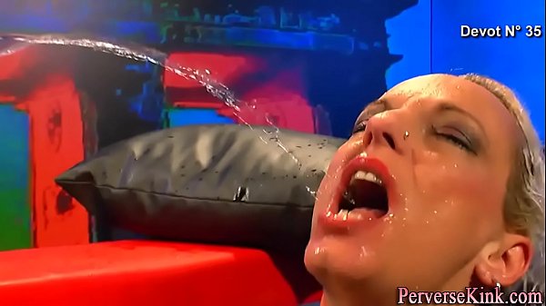 Piss drinking whore lick – Free HD Porn Video