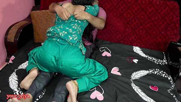 Karvachauth special, Priya gets her ass licked instead of a gift. In clear Hindi voice. – Free HD Porn Video