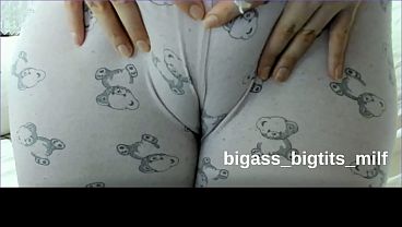 CAMEL TOE- RUBBİNG PUSSY İN PAJAMAS – Free HD Porn Video