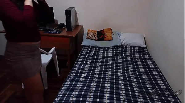 I fuck the wife of my cuckold friend while she talks on the phone with him I'm putting my cock until I finish inside her, he's a cuckold and he doesn't know it – Free HD Porn Video