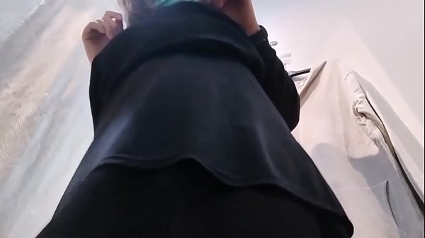 Your goes to a clothing store and puts her panties inside her pussy while she tries on some jeans – Free HD Porn Video