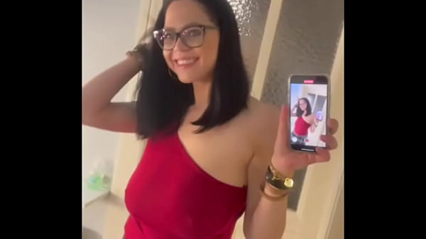 Selfie Video Masturbates in Miniskirt and Stockings – Free HD Porn Video