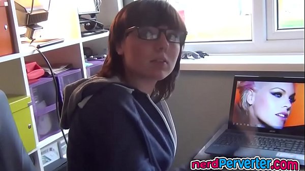 Nerdy Bimbo Sucking Nerds Cock – Free HD Porn Video