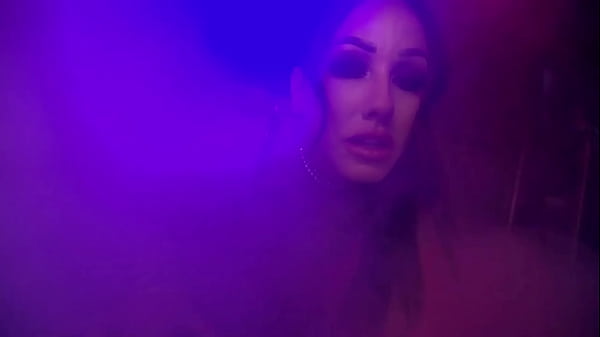 VIP stripper Jennifer White has sex with two guys – Free HD Porn Video