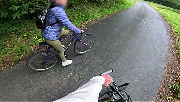 I see a girl cycling in the woods and when I go to urinate she helps me by giving me a blowjob in public – Free HD Porn Video