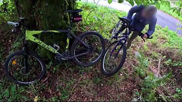 I see a girl cycling in the woods and when I go to urinate she helps me by giving me a blowjob in public – Free HD Porn Video