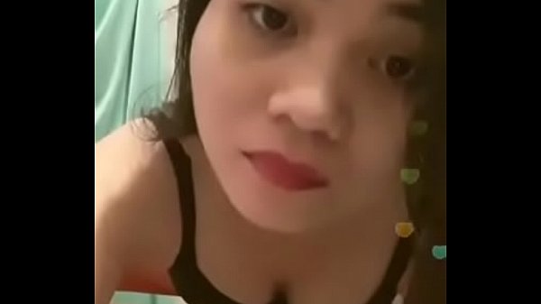 Pretty girl Upive shows tiny lines