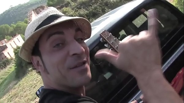 The lone guitarist likes to play cunt too – Free HD Porn Video