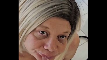 I love having hot sperm all over my face