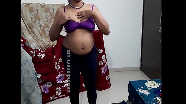 Indian Desi Bhabhi Exposed herself In front of Adult / Blue Film Producer for getting a chance -With Cute Pussy, Boobs, Ass & Fingering – Free HD Porn Video
