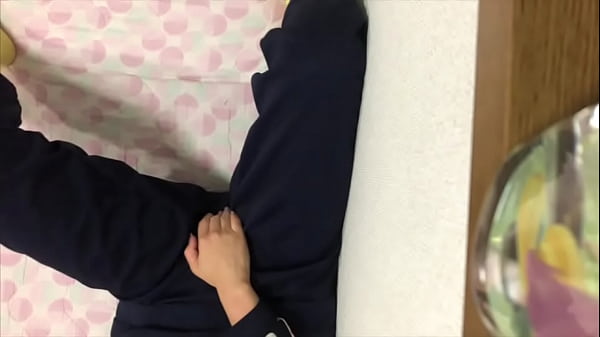 A female student who does something before studying #Short black hair #149cm tall #small breasts