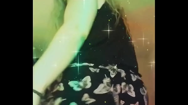 Shaking my booty in short shorts